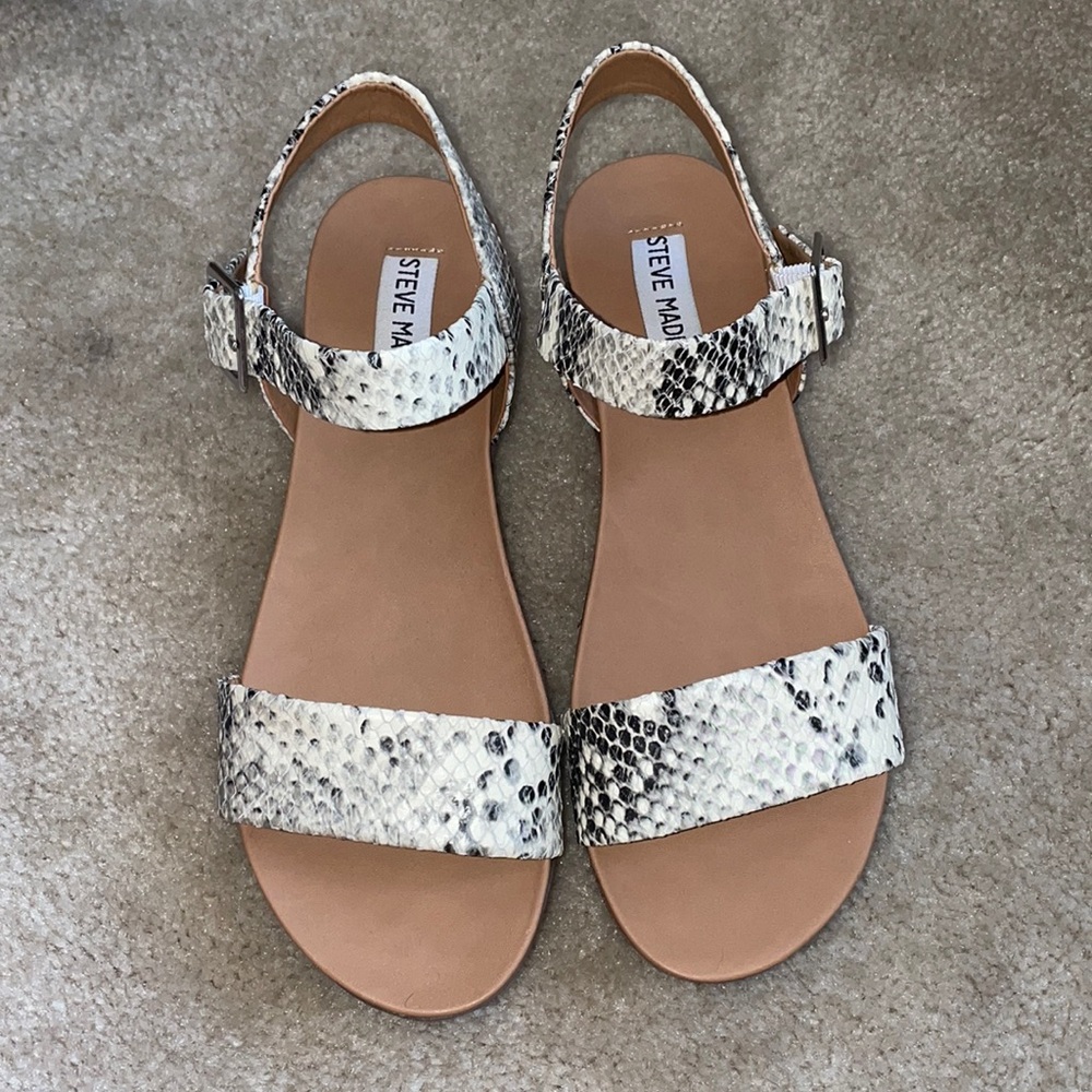 Steve Madden platform sandal
